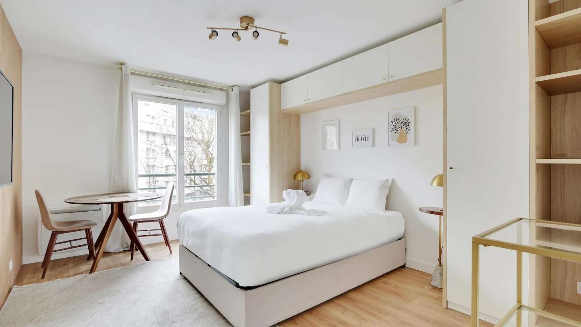 Apartment Lovely In *